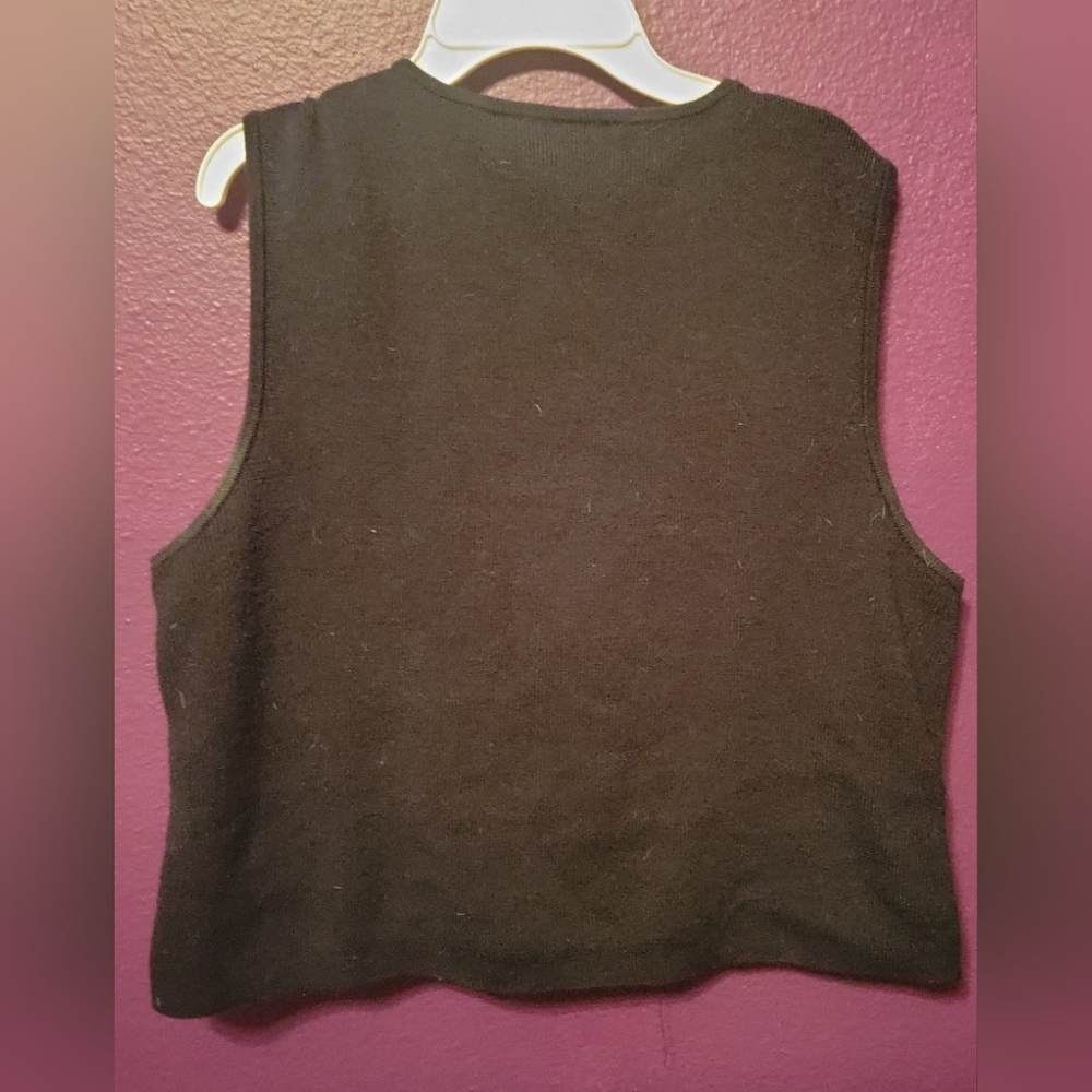 Vest - Picture 2 of 3